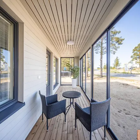 & By Paradise - Uusi Korkeatasoinen Hiekkasaerkaet Apartmán *